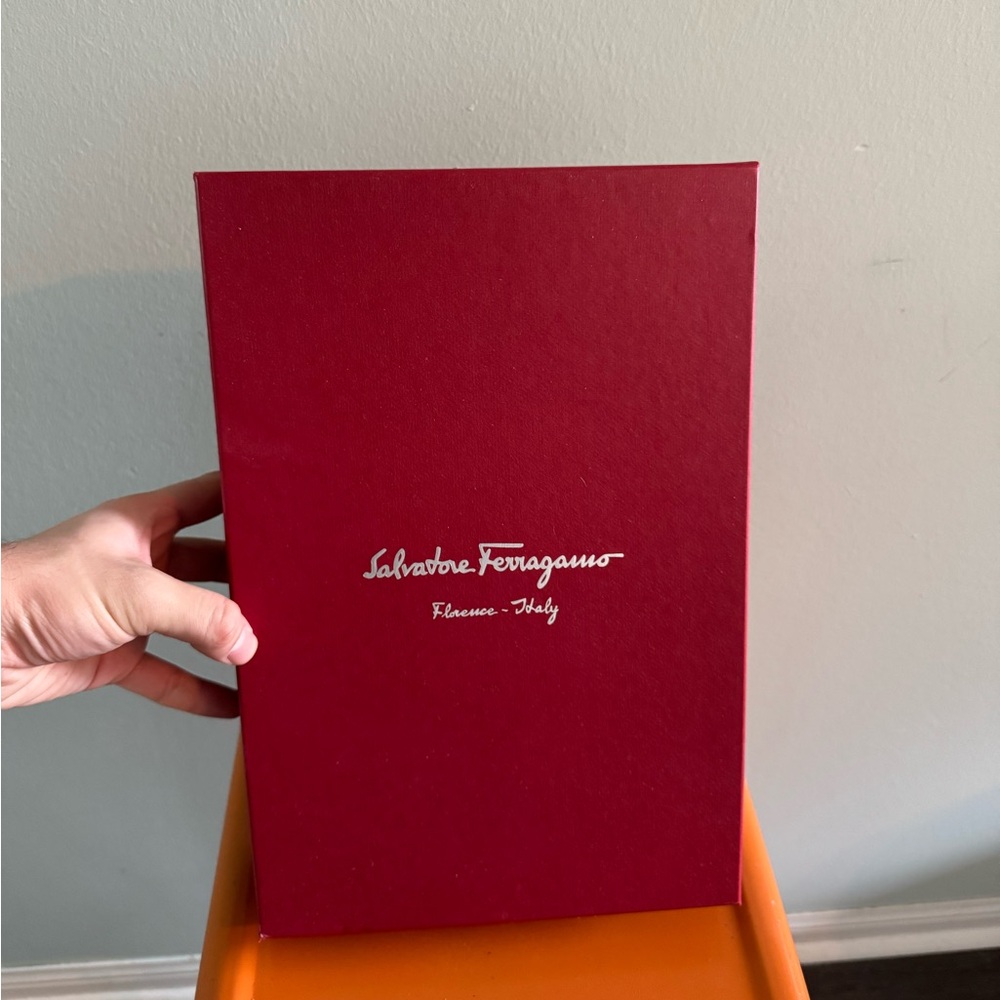 FERRAGAMO GIFT BOX